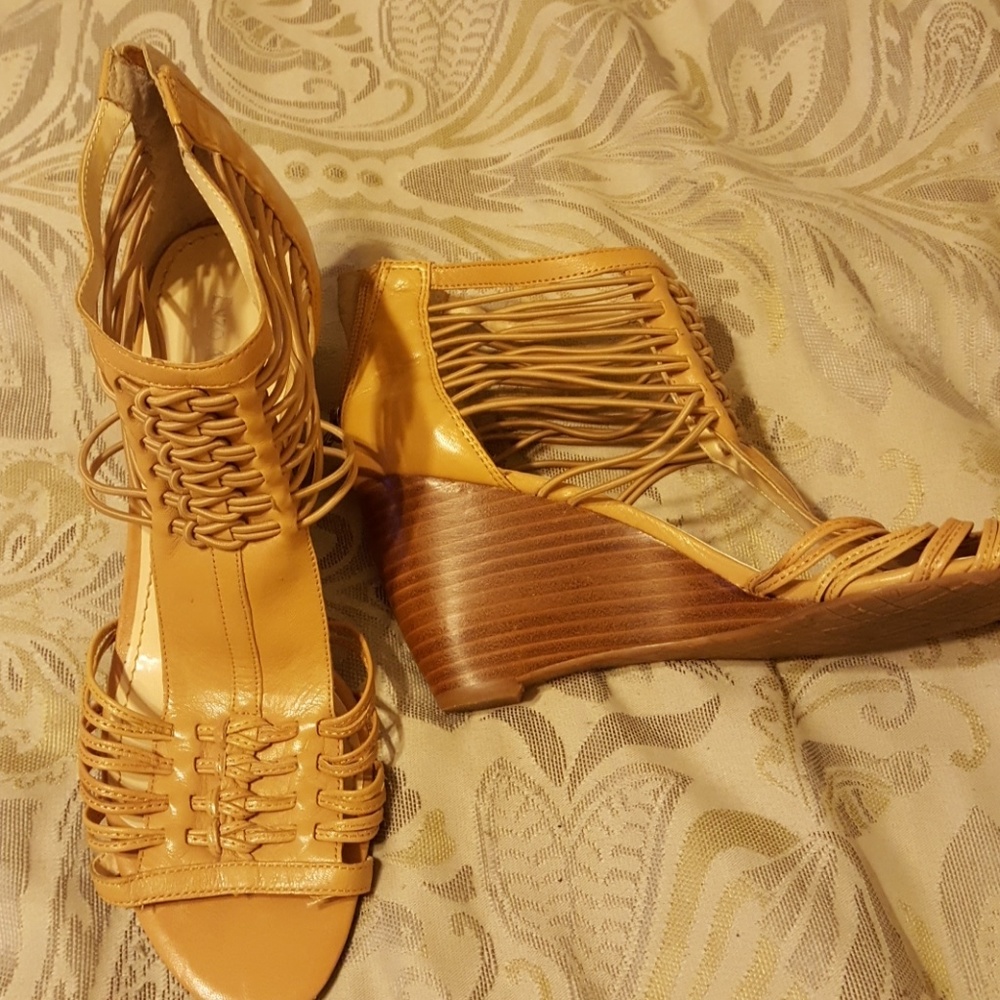Sandals - Picture 4 of 4